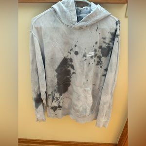 Nike sweatshirt